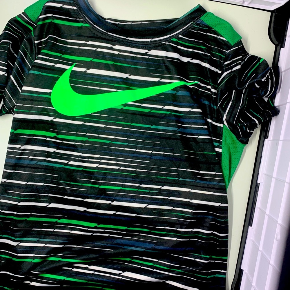 Nike dry fit top